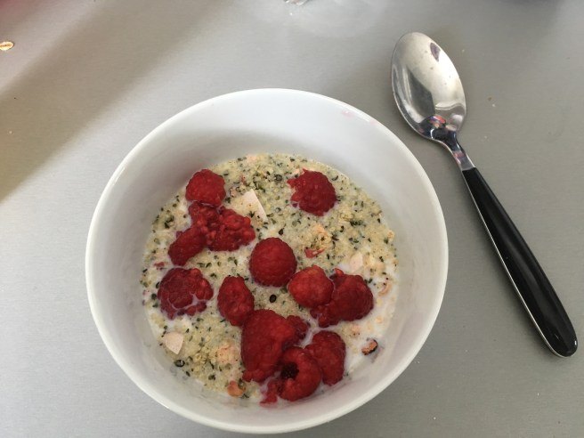 Muesli wirh rasperries